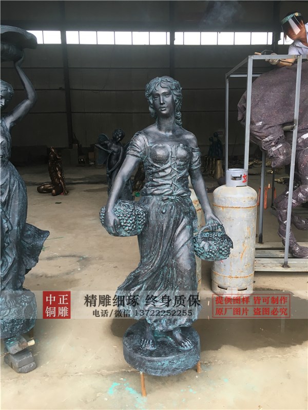 四季女神銅像.jpg 四季女神銅像.jpg