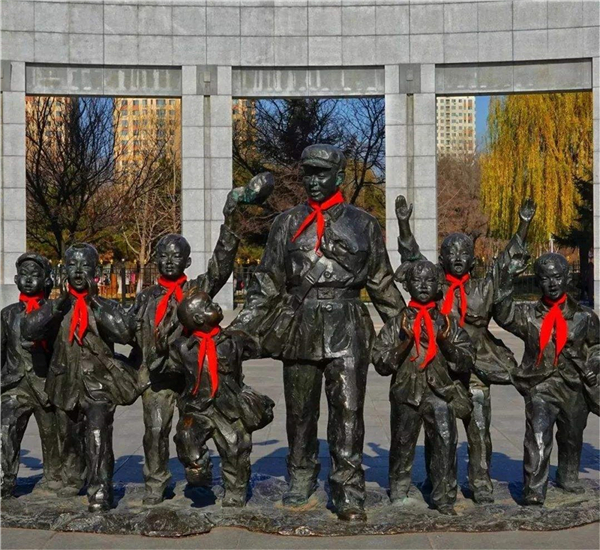 定做雷鋒雕塑.jpg 定做雷鋒雕塑.jpg