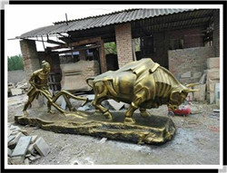 農耕拾荒牛銅雕塑