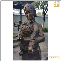 鑄銅關公 婦女抱孩子人物雕塑鑄造