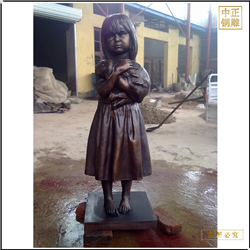 鑄銅關公 小型抱兔子銅雕塑